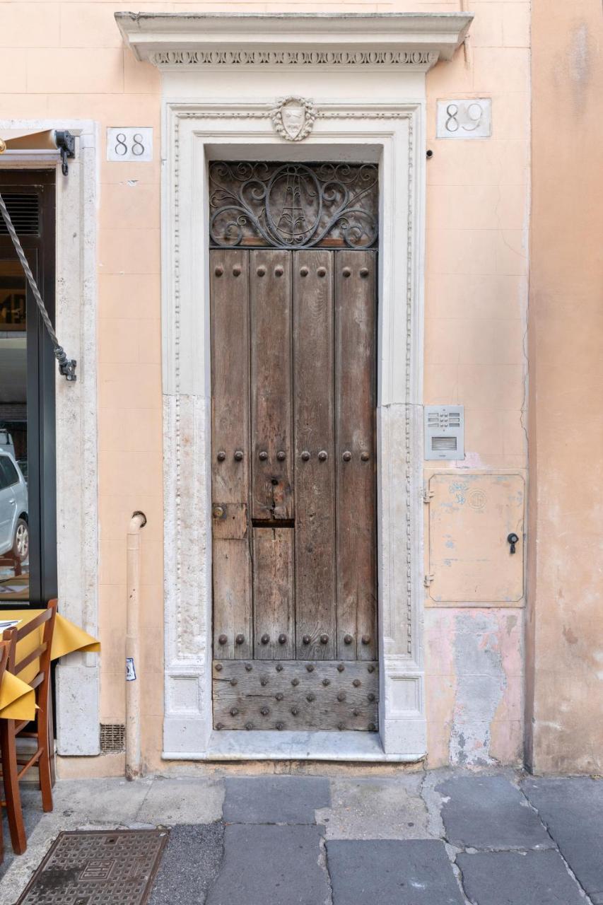 Rome As You Feel - Cancelleria Apartment In Navona Luaran gambar